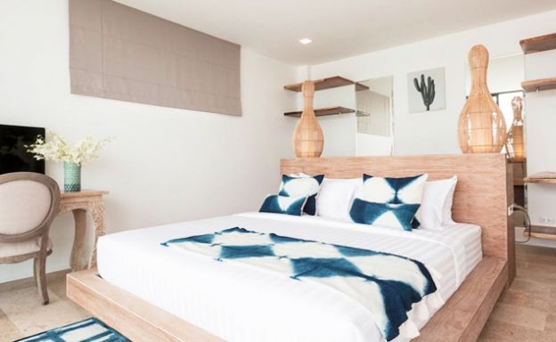 Ultra Luxury 6 Bedroom Beachfront Villa in Laem Sor