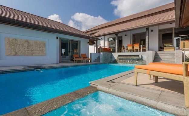 Exclusive 3 Bedroom Sea View Villa on Cheong Mon Bay