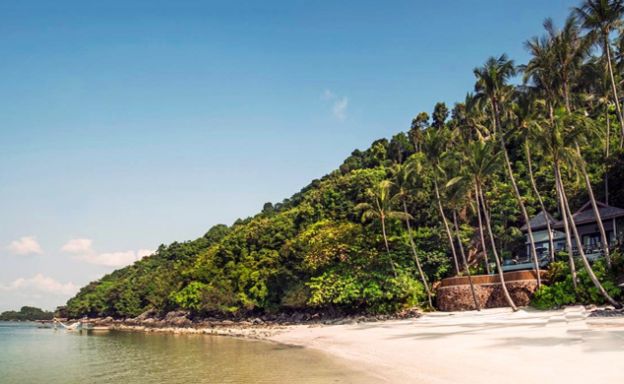 Four Seasons: Magnificent Luxury Beachfront Villas