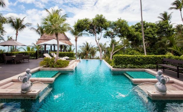 Four Seasons: Magnificent Luxury Beachfront Villas