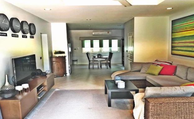 Beautiful Newly Renovated Duplex Unit in Bangrak