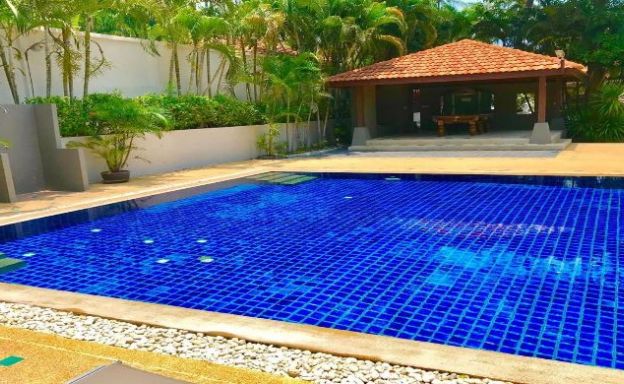 Beautiful Newly Renovated Duplex Unit in Bangrak