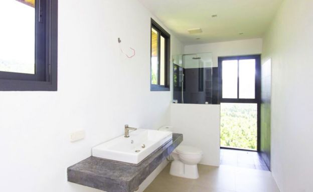Tropical Modern 5 Bedroom Villa on Lamai Hillside