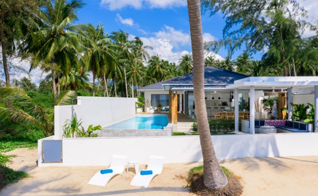 Beautiful 3 Bed Beachfront Villa For Sale on Laem Set