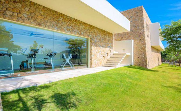Ultra Modern 5 Bedroom Sea view Villa in Choeng Mon