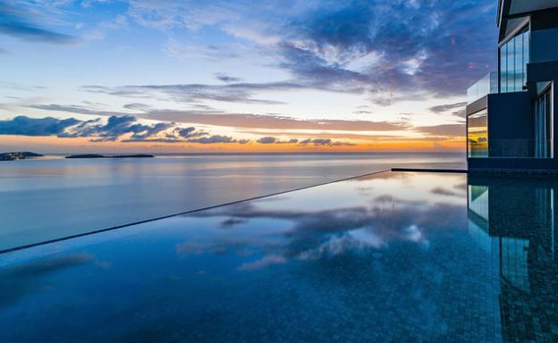 Ultra-Luxury 5 Bedroom Sea view Villa in Chaweng Noi
