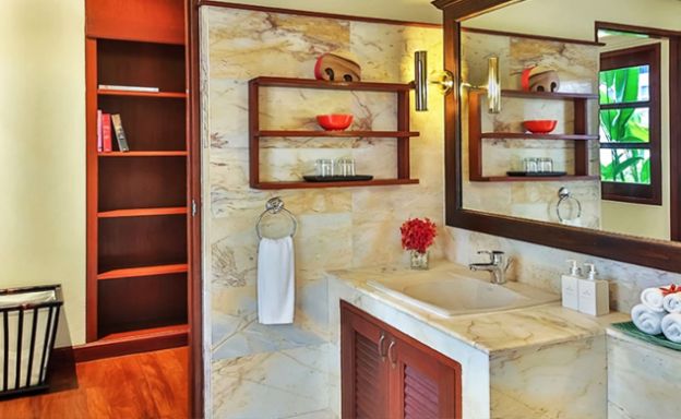 Premium Beachfront 5 Bed Luxury Pool Villa in Bangrak