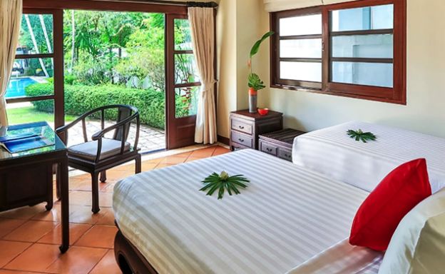 Premium Beachfront 5 Bed Luxury Pool Villa in Bangrak