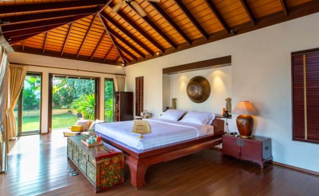 Palatial Tropical 4 Bed Pool Villa by Bangrak Beach