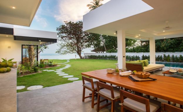 Beachfront 7 Bed Villa on Peaceful Laem Sor Beach