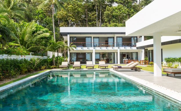 Beachfront 7 Bed Villa on Peaceful Laem Sor Beach