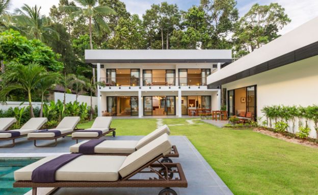 Beachfront 7 Bed Villa on Peaceful Laem Sor Beach