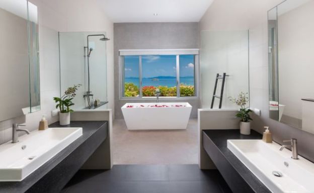Ultra-Modern 5 Bedroom Luxury Pool Villa in Phuket