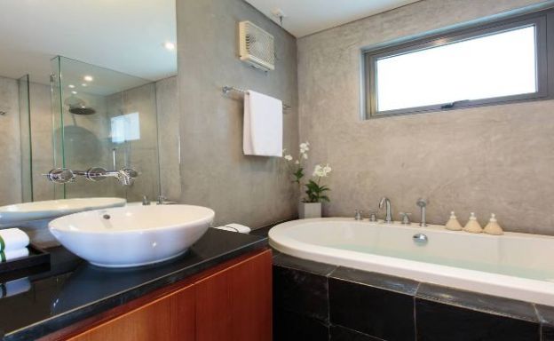 Ultra Luxury 5 Bed Oceanfront Villa on Kamala Bay