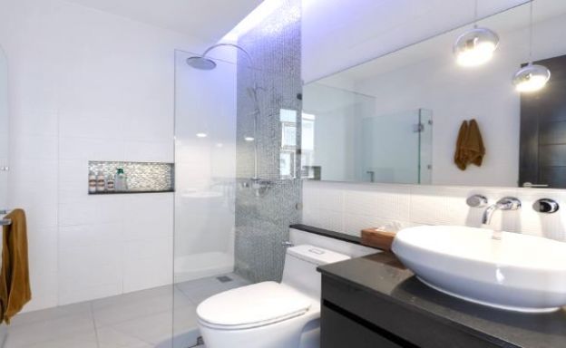 Contemporary 4 Bed Luxury Pool Villa in Chaweng Noi