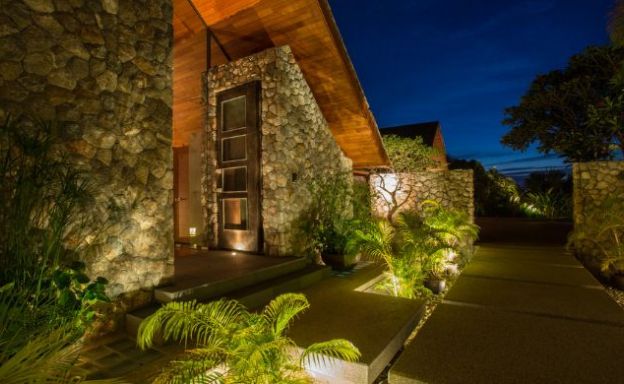 Luxury 6 Bed Oceanfront Pool Villa for Sale in Phuket
