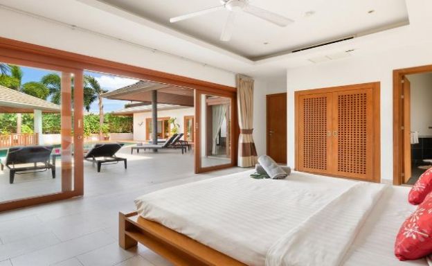 Modern 3 Bed Tropical  Villa in Choeng Mon