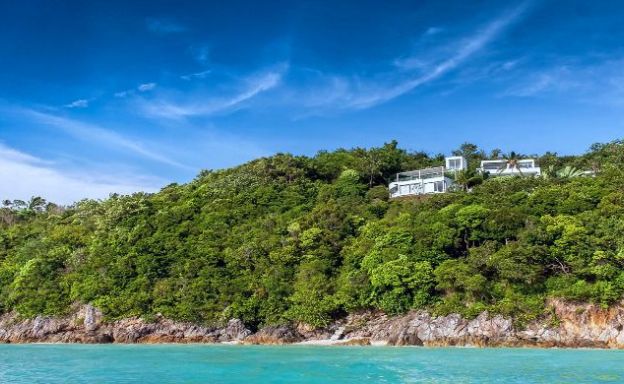 Exquisite 4 Bed Luxury Beachfront Villa in Taling Ngam