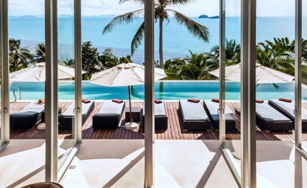 Exquisite 4 Bed Luxury Beachfront Villa in Taling Ngam