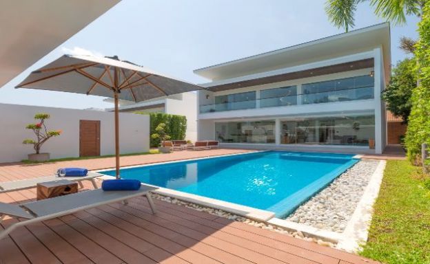 Stylish 3 Bed Modern Design Pool Villa in Bangrak