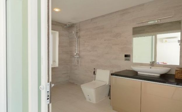 Stylish 3 Bed Modern Design Pool Villa in Bangrak