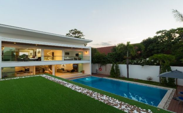 Stylish 3 Bed Modern Design Pool Villa in Bangrak