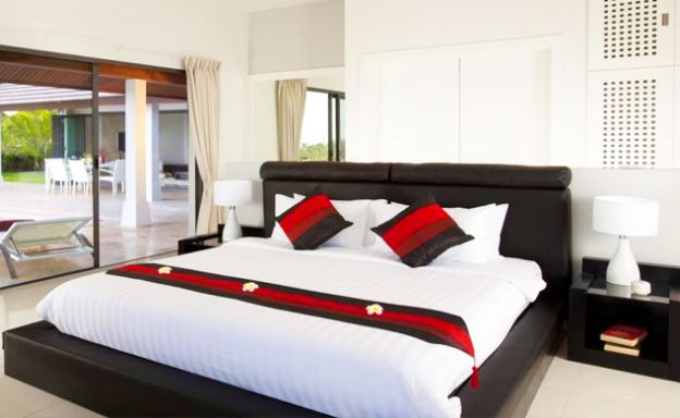 Luxury 4 Bedroom Pool Villa on Choeng Mon Hillside