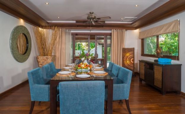 Traditional 3 Bed Beachside Pool Villas in Hua Thanon