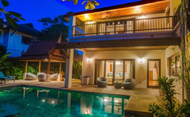 Traditional 3 Bed Beachside Pool Villas in Hua Thanon