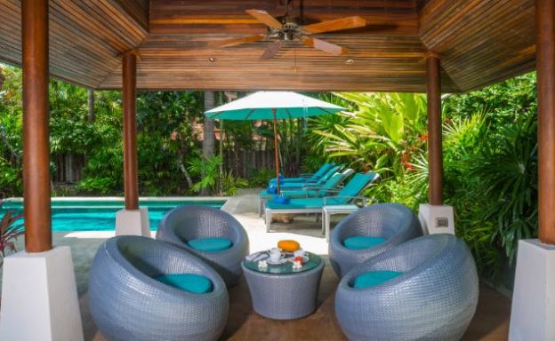 Traditional 3 Bed Beachside Pool Villas in Hua Thanon