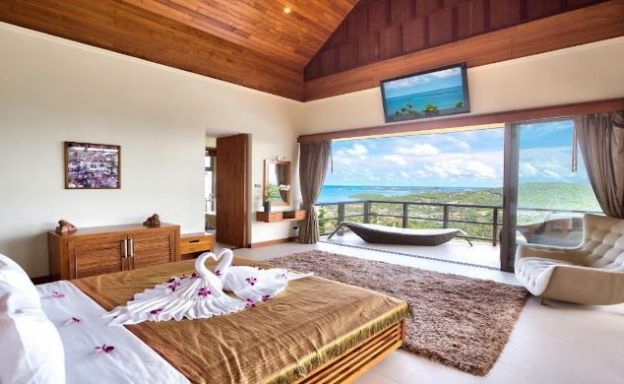 Lavish 5 Bedroom Tropical Sea View Villa in Bophut