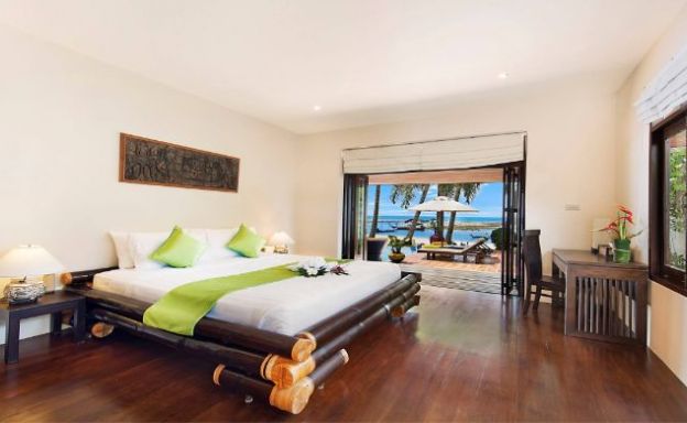 Tropical Beachfront 4 Bedroom Pool Villa in Laem Sor