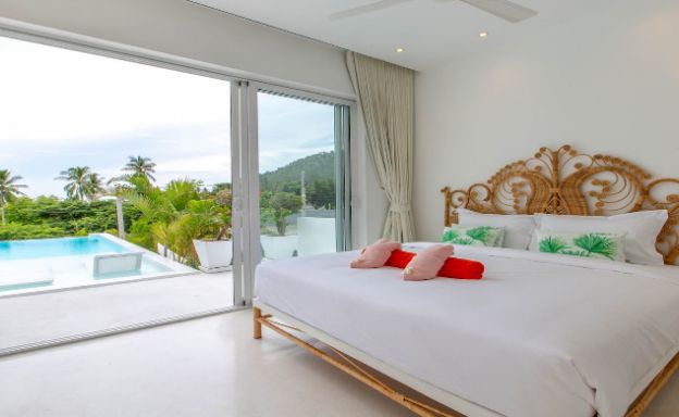 Chic 3 Bedroom Luxury Sea View Villa in Chaweng Noi
