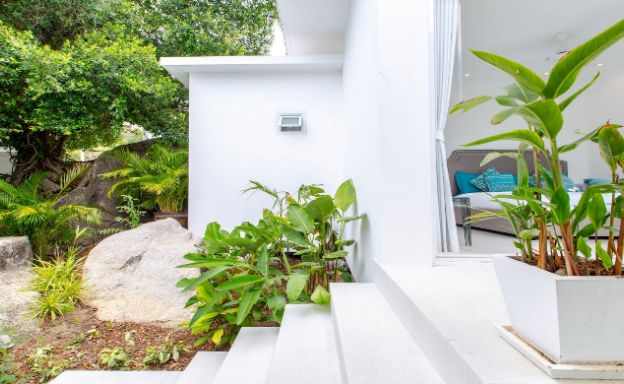 Chic 3 Bedroom Luxury Sea View Villa in Chaweng Noi