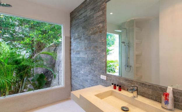 Chic 3 Bedroom Luxury Sea View Villa in Chaweng Noi