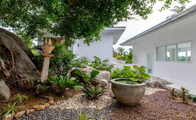 Chic 3 Bedroom Luxury Sea View Villa in Chaweng Noi