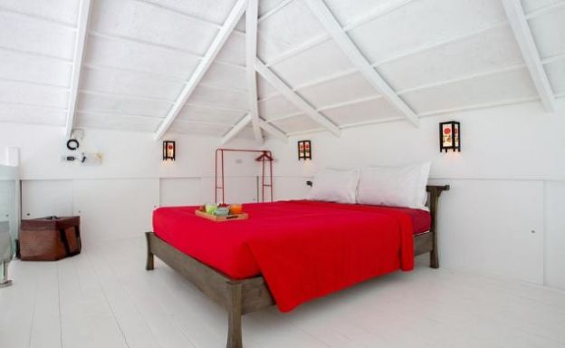 Modern 4 Bed Beachfront Pool Villa in Thong Krut
