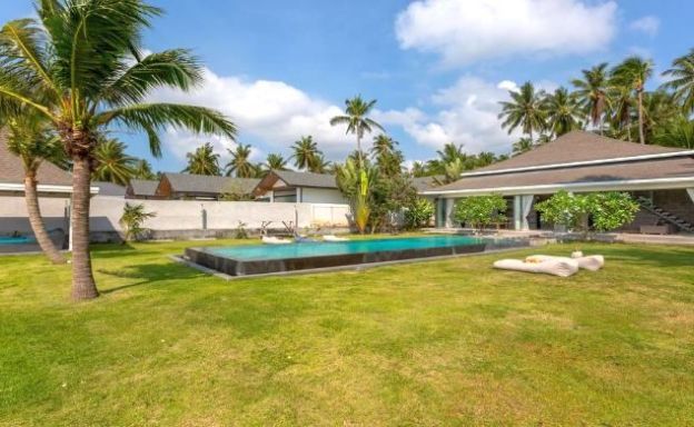 Modern 4 Bed Beachfront Pool Villa in Thong Krut