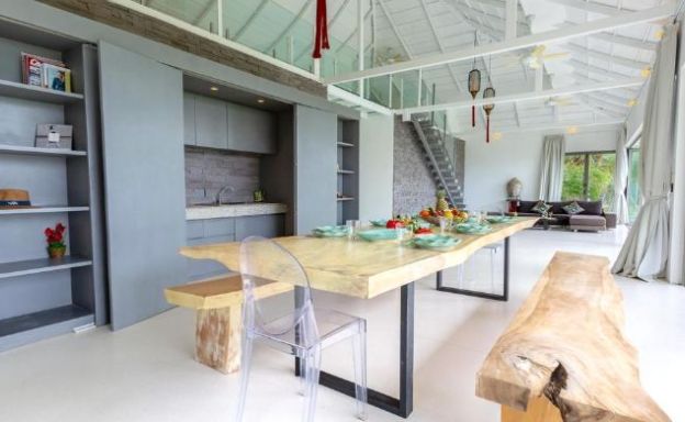 Modern 4 Bed Beachfront Pool Villa in Thong Krut