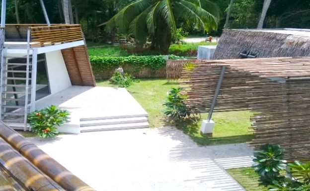 Beachfront Tropical Pool Villa Resort in Surat Thani