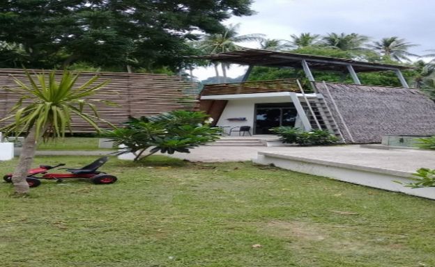 Beachfront Tropical Pool Villa Resort in Surat Thani