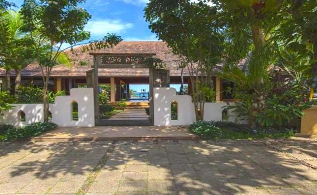 Magnificent 6 Bedroom Beachfront Villa in Laem Sor