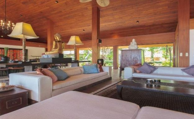 Magnificent 6 Bedroom Beachfront Villa in Laem Sor