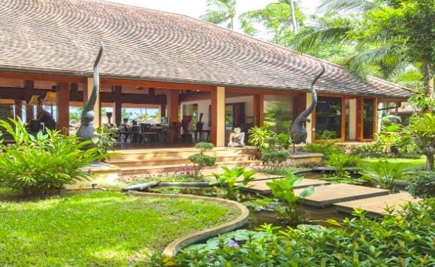 Magnificent 6 Bedroom Beachfront Villa in Laem Sor