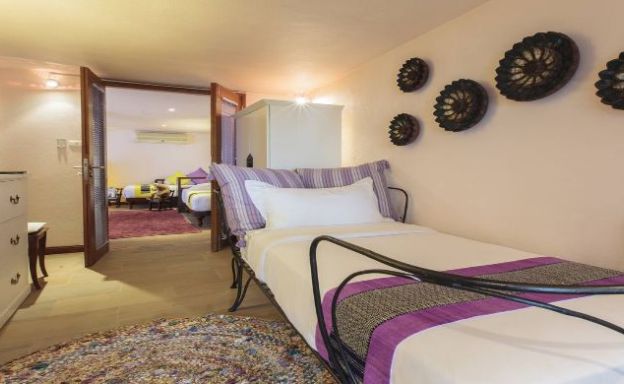 Magnificent 6 Bedroom Beachfront Villa in Laem Sor