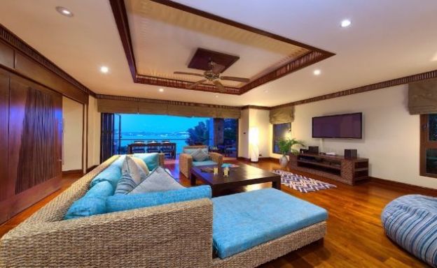 Luxury 5 Bedroom Beachside Pool Villa in Bangrak