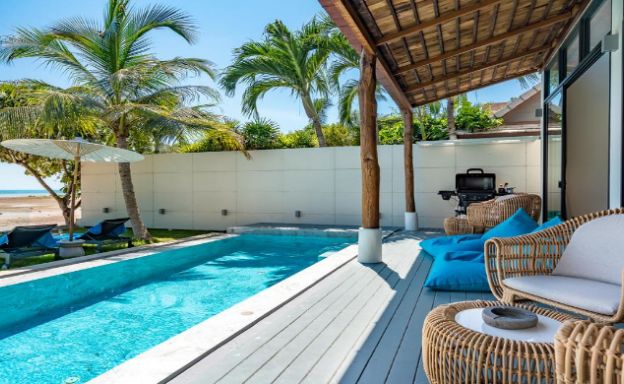 Contemporary 5 Bedroom Beachfront Villa in Bang Por