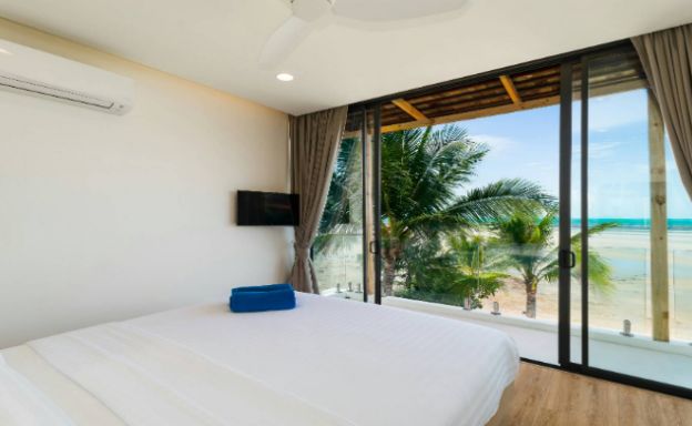 Contemporary 5 Bedroom Beachfront Villa in Bang Por