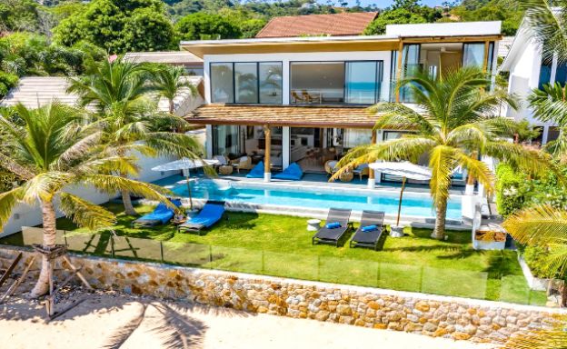Contemporary 5 Bedroom Beachfront Villa in Bang Por
