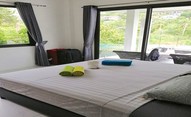 Modern 3 Bedroom Pool Villa for Sale in Maenam